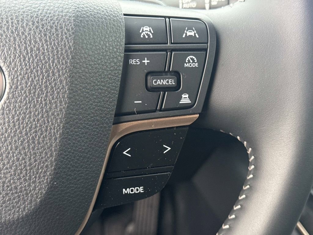 Used 2026 Toyota Crown Platinum image 30