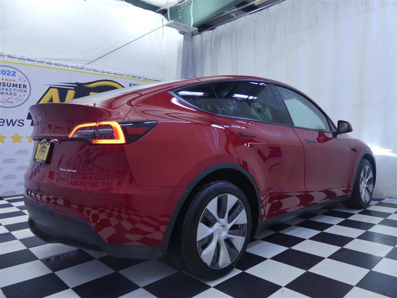 Used 2023 Tesla Model Y Long Range AWD/4WD image 5