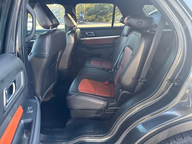 Used 2019 Ford Explorer XLT w/ Equipment Group 202A image 28
