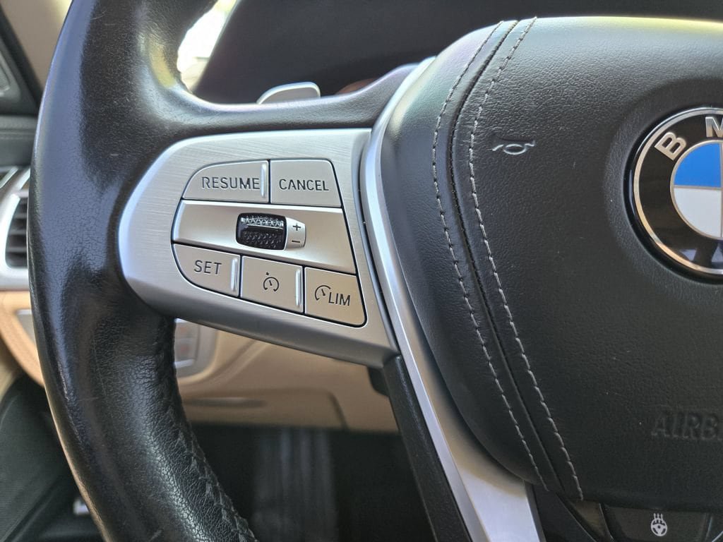 Used 2022 BMW 740i RWD image 18