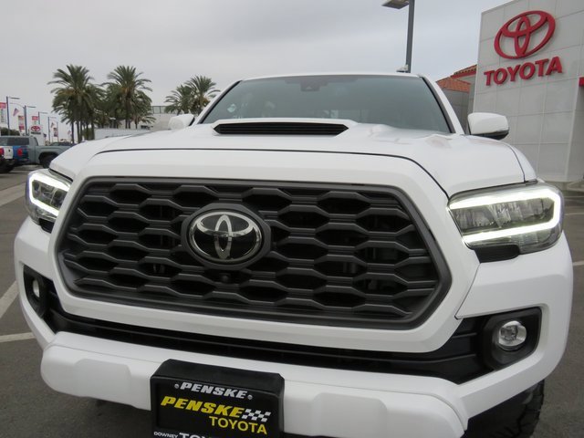 Certified 2020 Toyota Tacoma TRD Sport image 5
