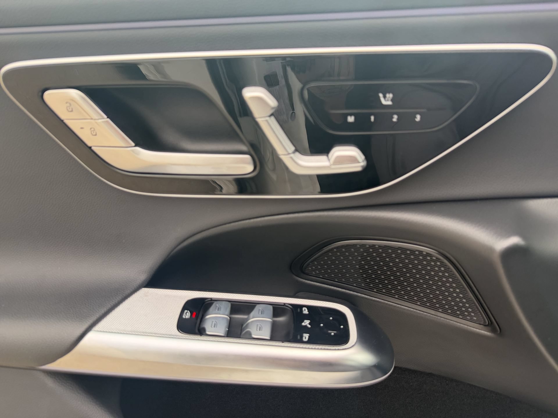 Used 2025 Mercedes-Benz E 350 Sedan w/ Winter Package image 27