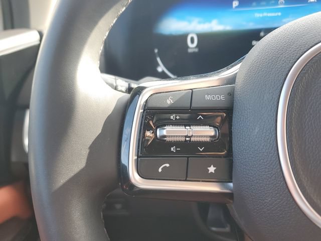 Certified 2023 Kia Carnival SX Prestige FWD image 24