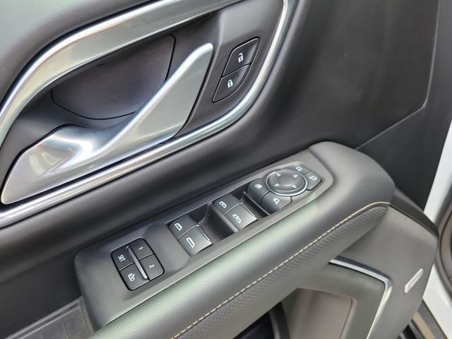 Used 2022 Chevrolet Suburban Premier AWD/4WD image 23