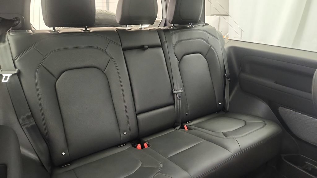 Used 2023 Land Rover Defender 90 S AWD/4WD image 28