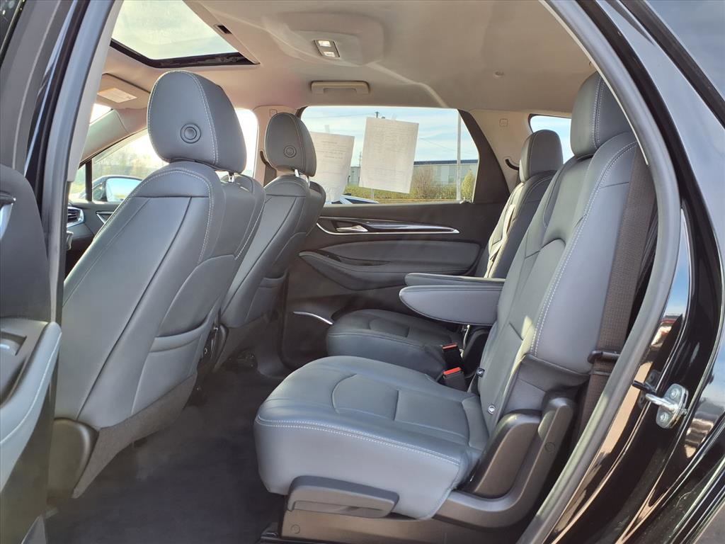 Used 2020 Buick Enclave Essence image 26