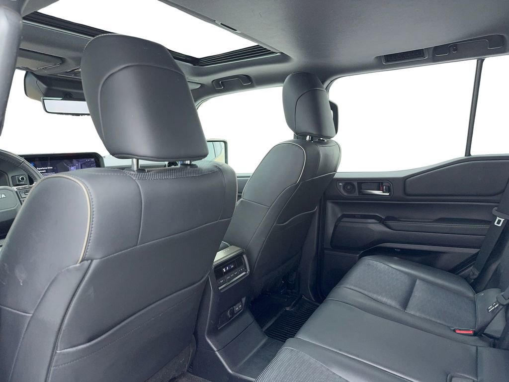 Used 2024 Toyota Land Cruiser image 38