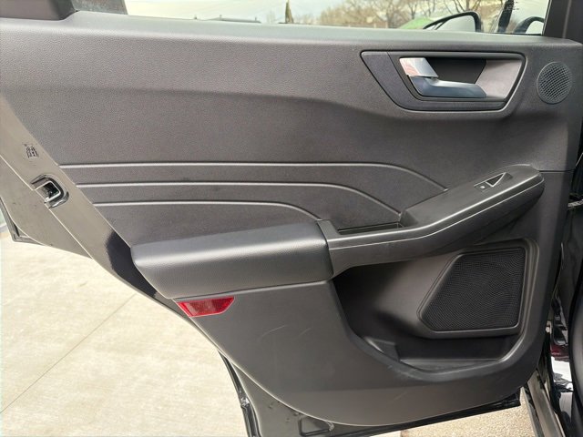 Used 2022 Ford Escape SEL w/ SEL Stealth AWD Package image 17