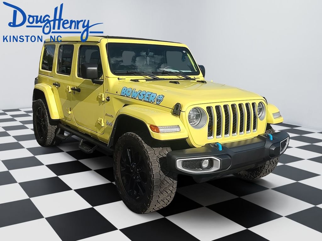 Used 2022 Jeep Wrangler Unlimited Sahara w/ Cold Weather Group AWD/4WD image 7