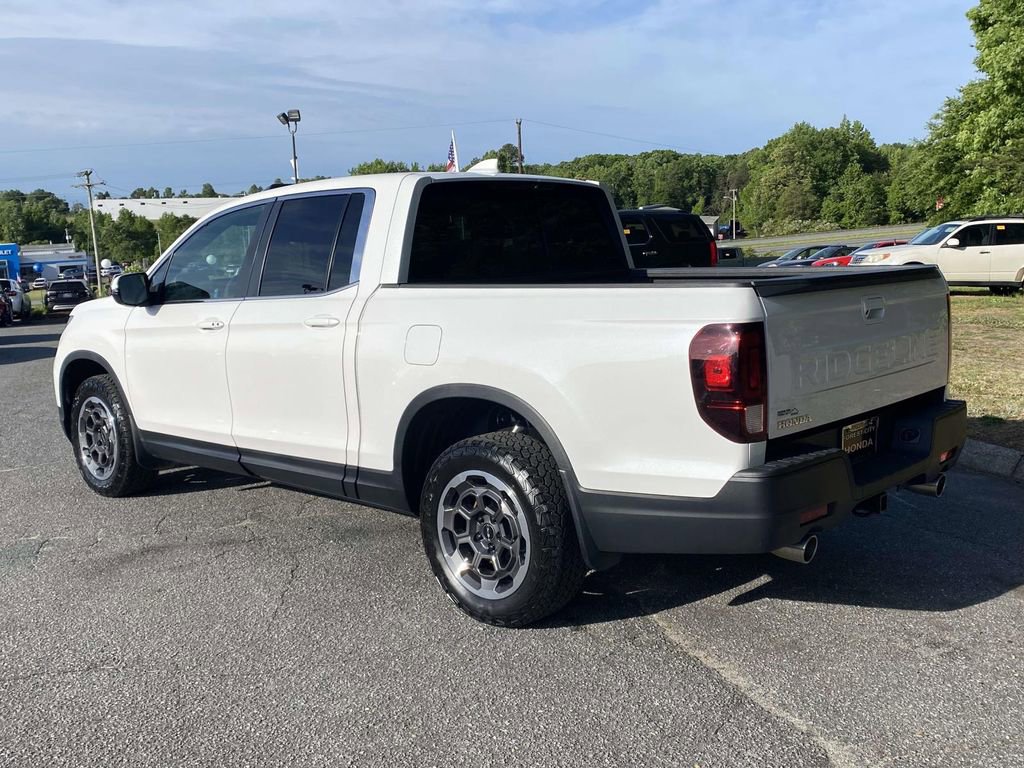 Certified 2024 Honda Ridgeline RTL+ image 3