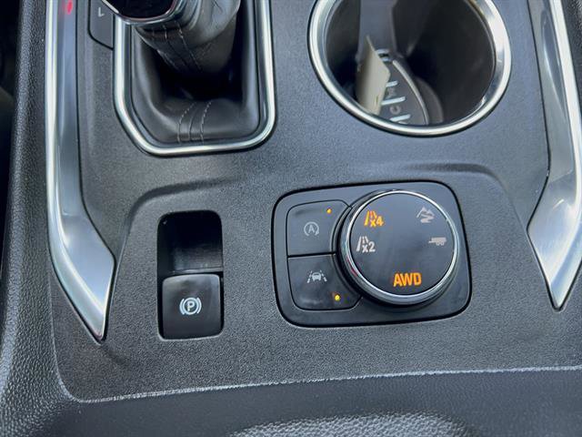 Used 2023 Chevrolet Traverse High Country image 28
