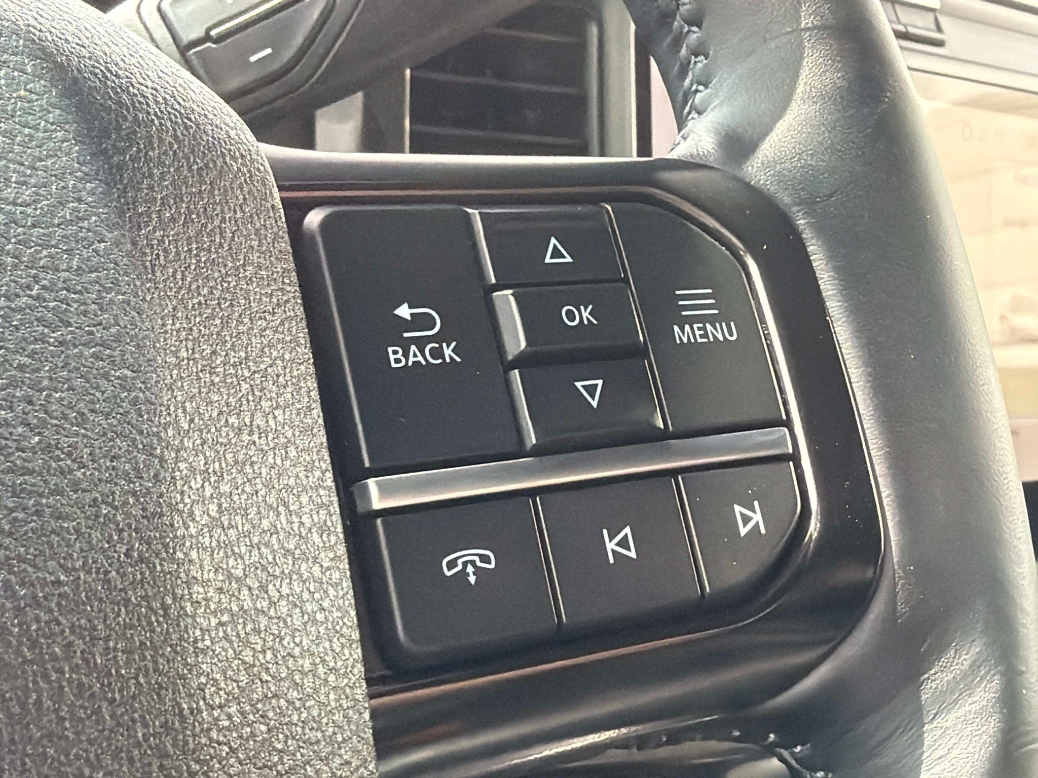 Used 2025 Ford F250 Platinum AWD/4WD image 37