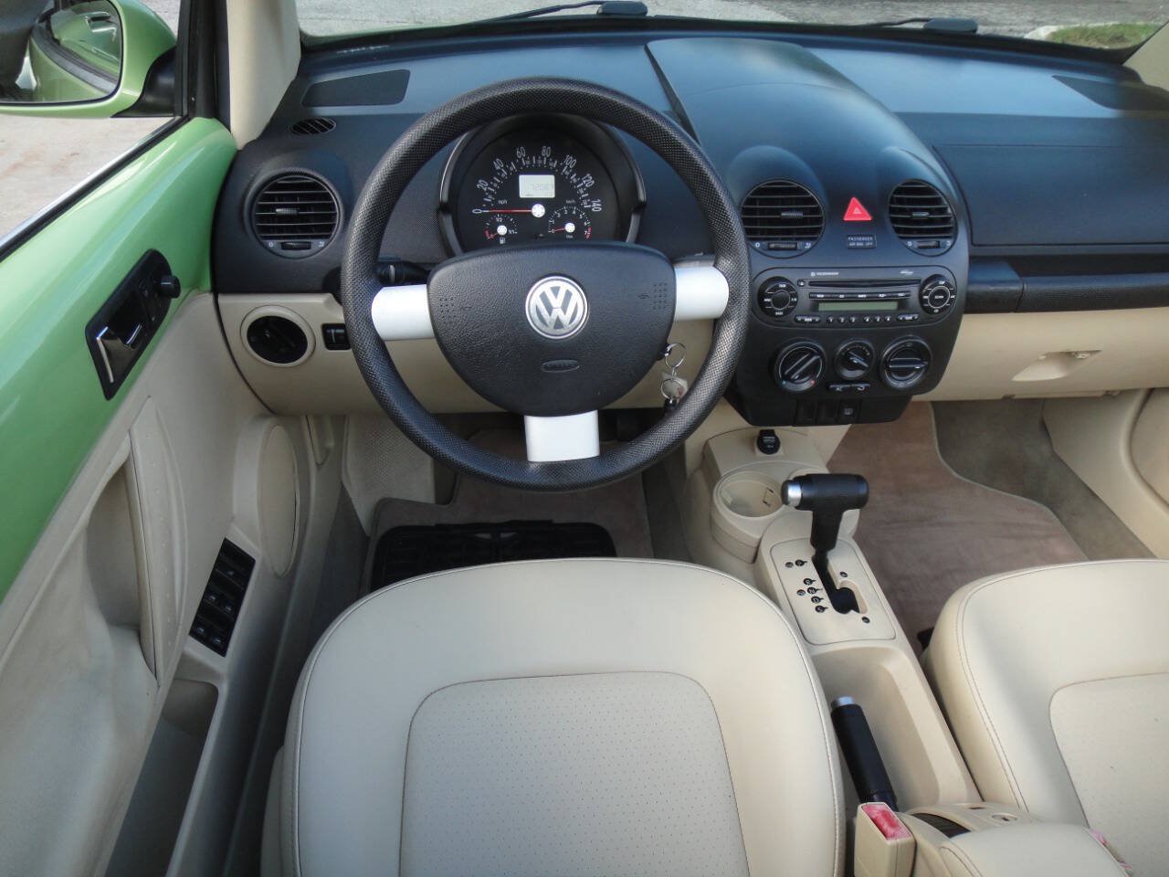 Used 2004 Volkswagen Beetle GLS FWD image 7