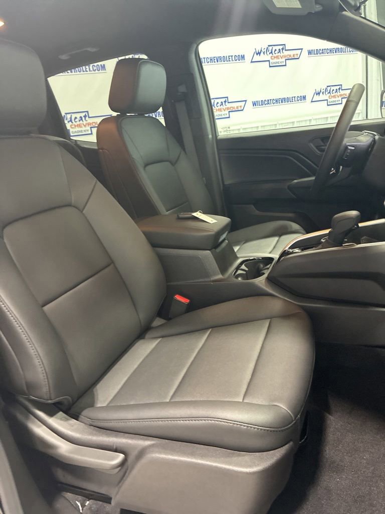New 2025 Chevrolet Colorado Trail Boss w/ Midnight Edition AWD/4WD image 49
