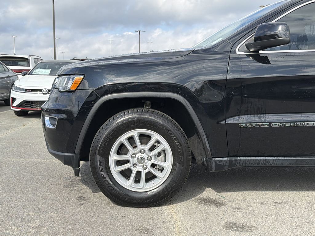 Used 2020 Jeep Grand Cherokee Laredo image 9