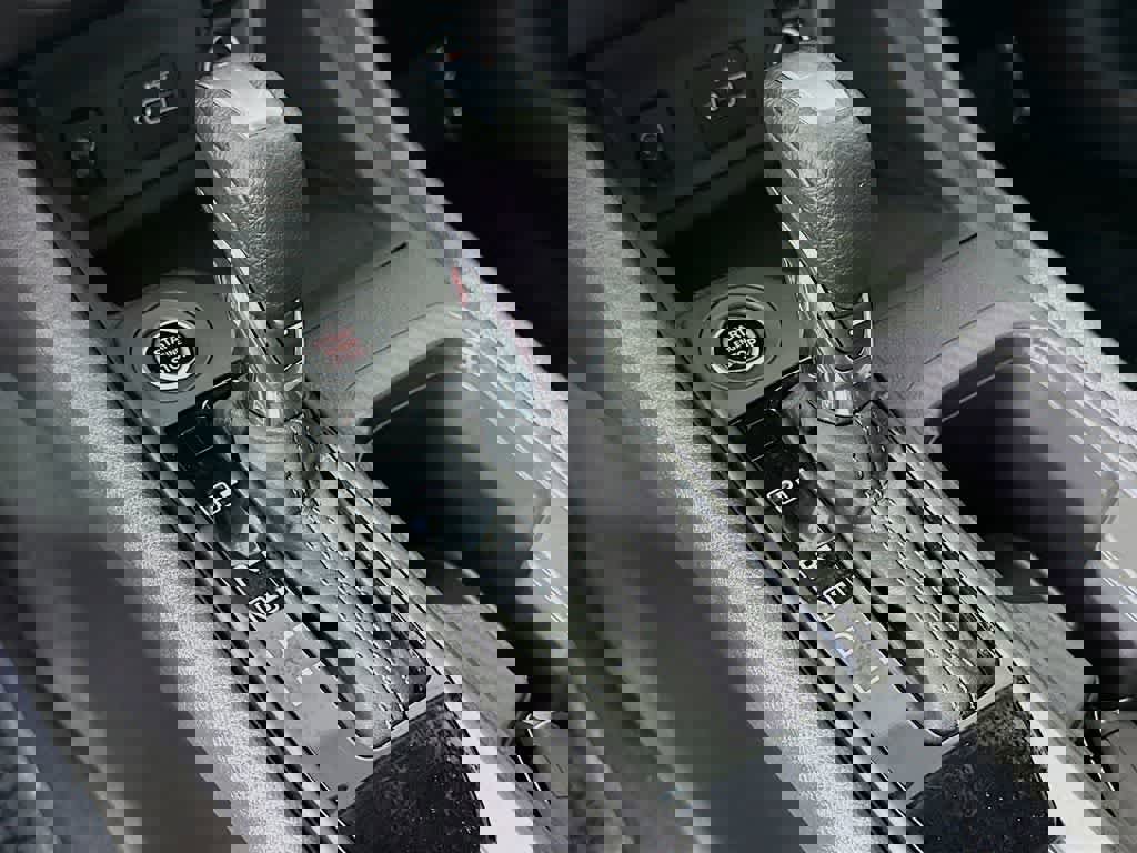 Used 2024 Nissan Sentra S image 18