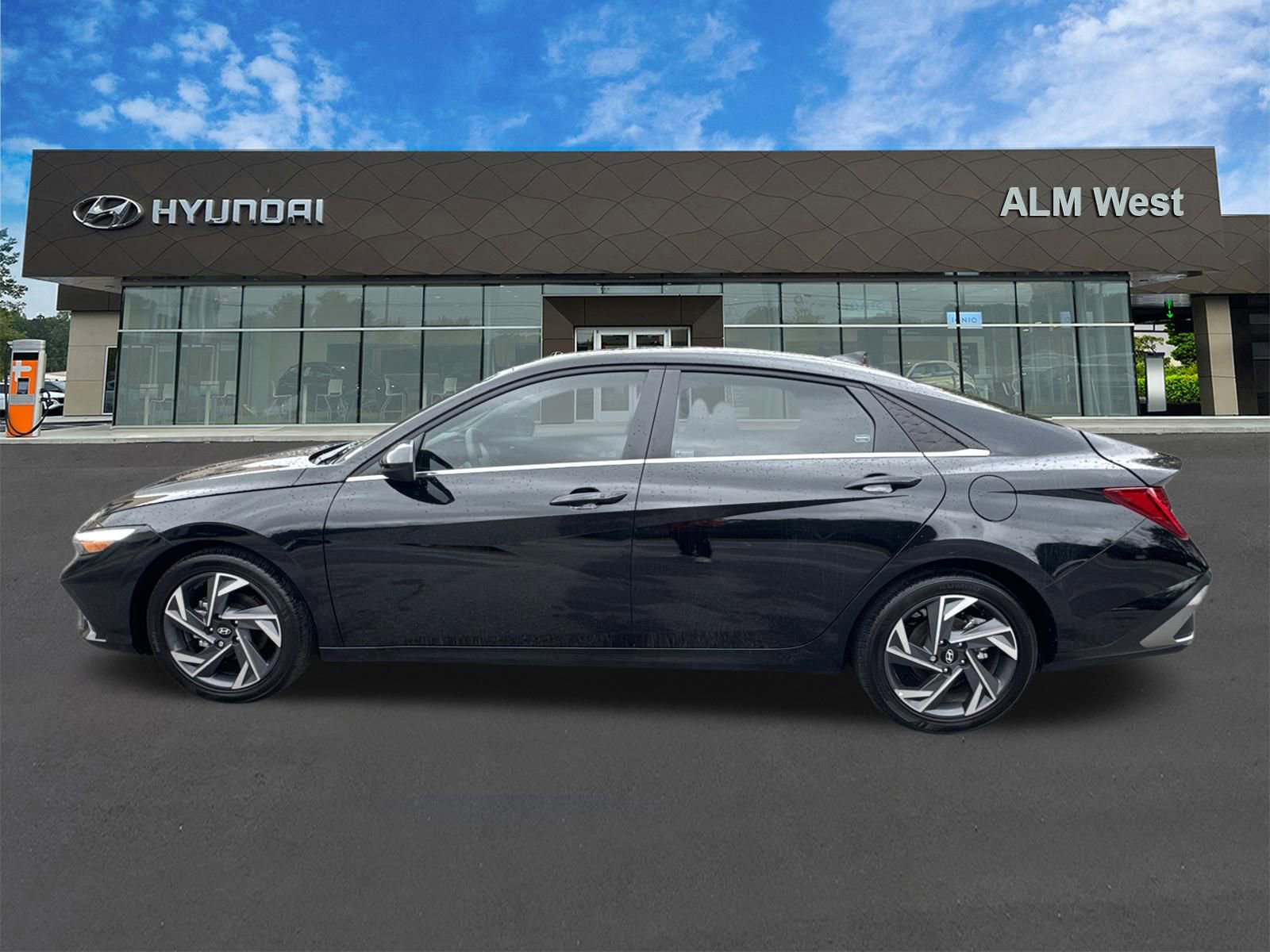 Certified 2025 Hyundai Elantra SEL w/ Cargo Package image 8