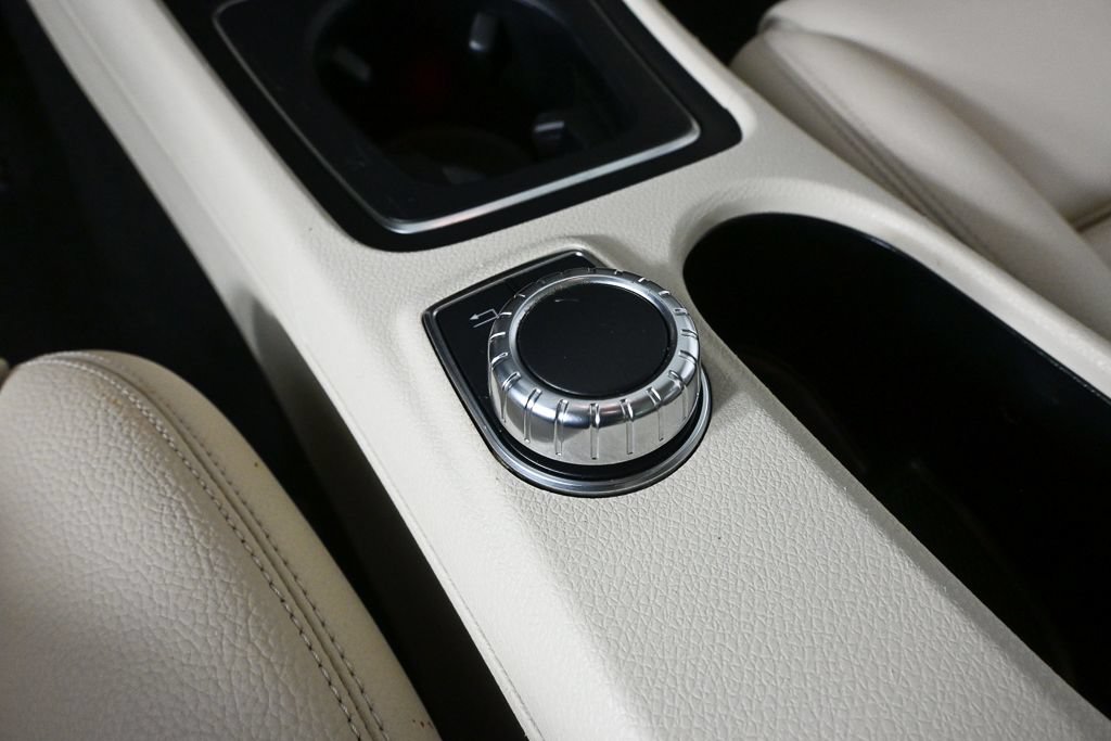 Certified 2020 Mercedes-Benz GLA 250 4MATIC image 16