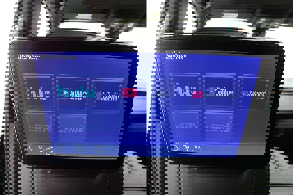 Used 2024 Chevrolet Tahoe High Country w/ Advanced Technology Package image 15