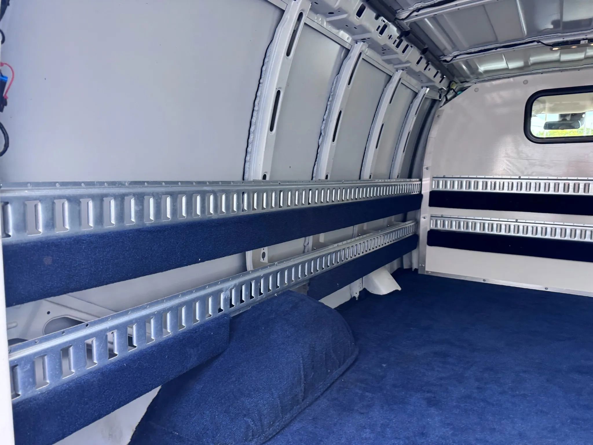 Used 2019 Chevrolet Express 2500 image 28