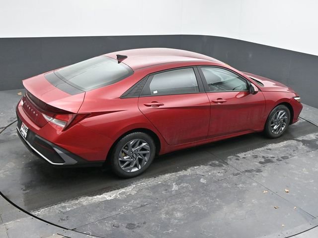 Used 2024 Hyundai Elantra SEL image 41