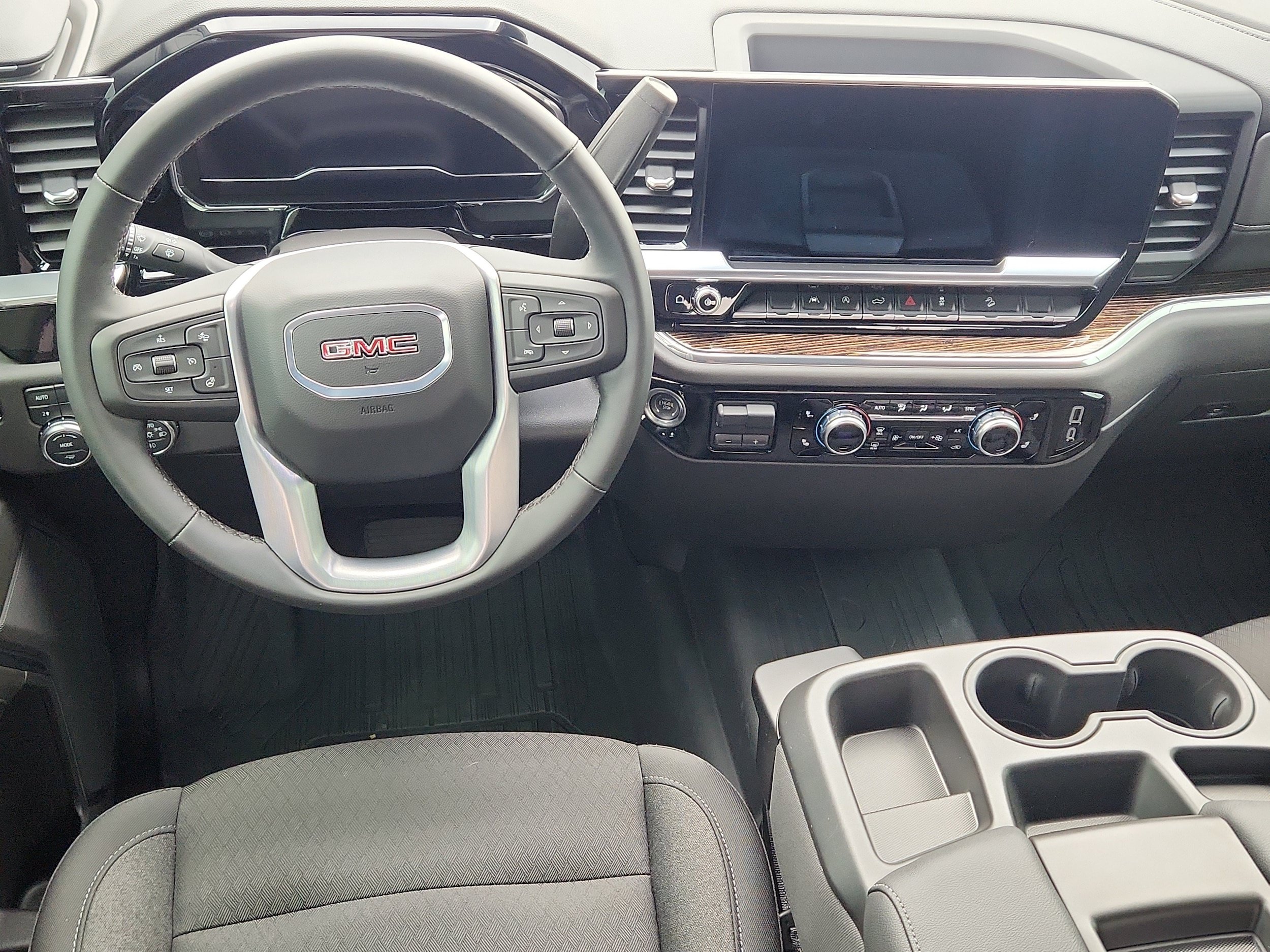 Used 2024 GMC Sierra 1500 Elevation w/ LPO, Elevation Black Package AWD/4WD image 10