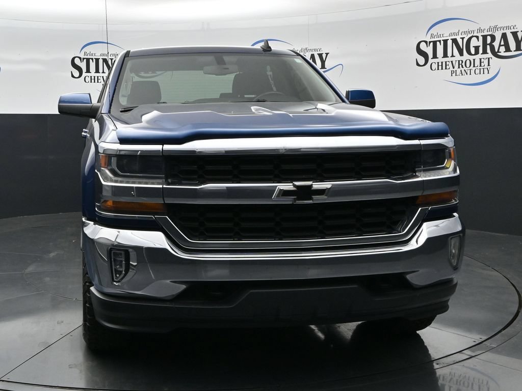 Used 2018 Chevrolet Silverado 1500 LT w/ All Star Edition AWD/4WD image 2