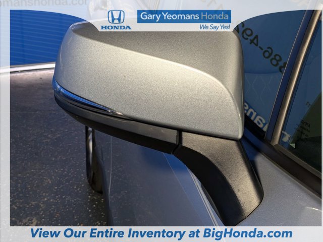 Used 2023 Toyota Corolla Cross LE AWD/4WD image 13
