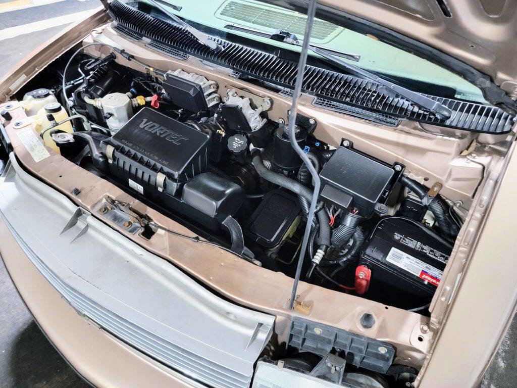 Used 2005 Chevrolet Astro Passenger image 16