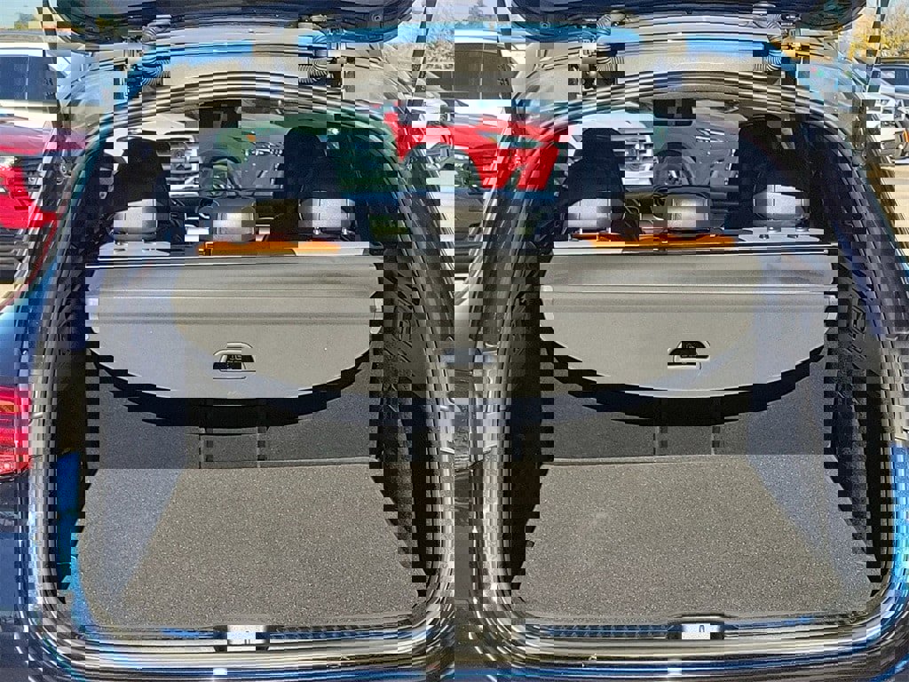 Used 2023 Mercedes-Benz GLC 300 4MATIC image 12