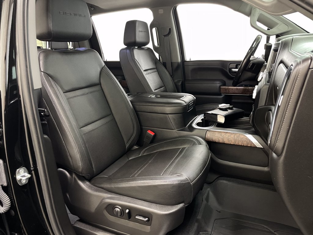 Used 2020 GMC Sierra 3500 Denali w/ Denali Ultimate Package AWD/4WD image 42