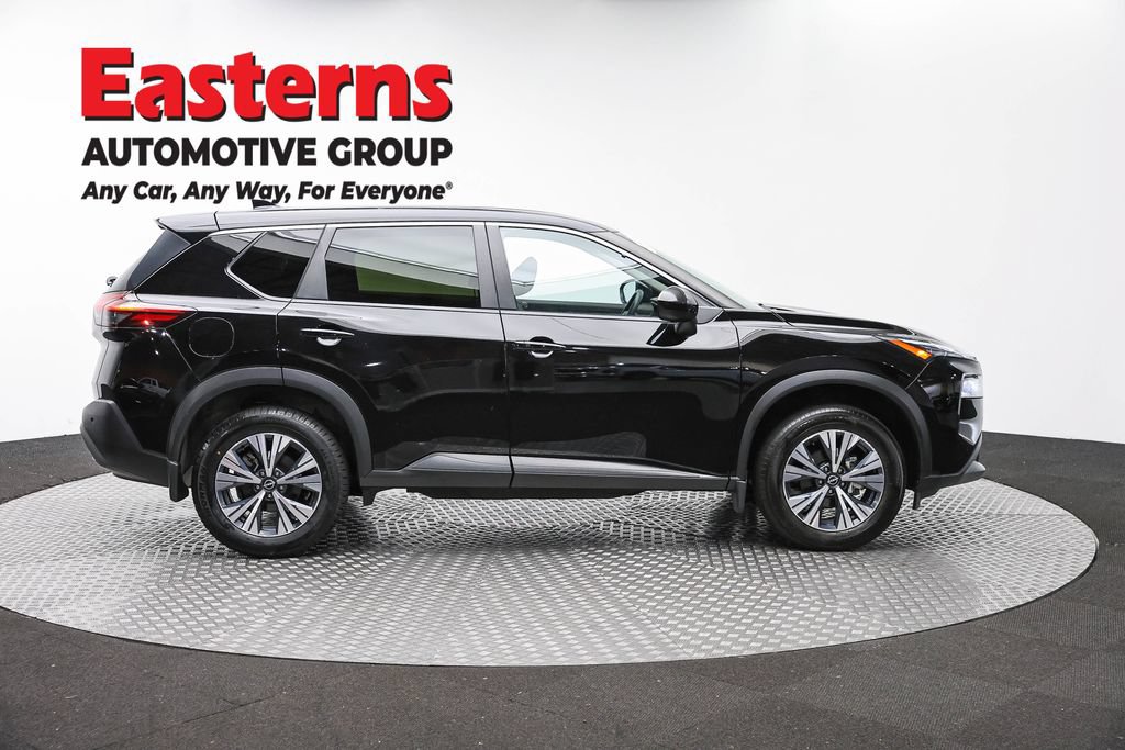 Used 2023 Nissan Rogue SV AWD/4WD image 4