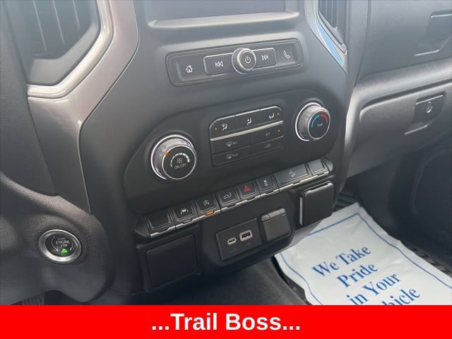 Used 2022 Chevrolet Silverado 1500 Custom Trail Boss w/ LPO, Dark Essentials Package AWD/4WD image 16