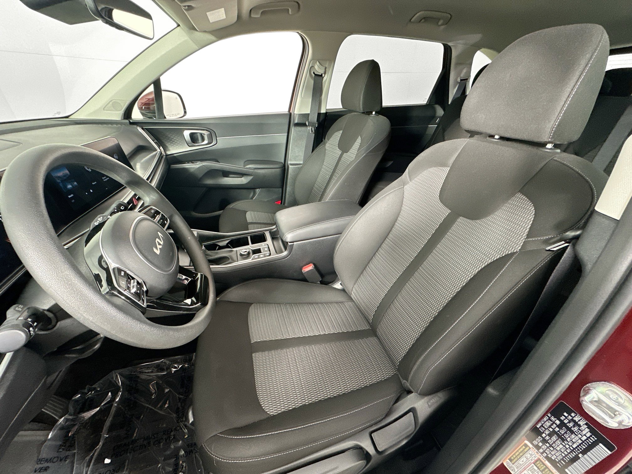 Used 2025 Kia Sorento LX image 19