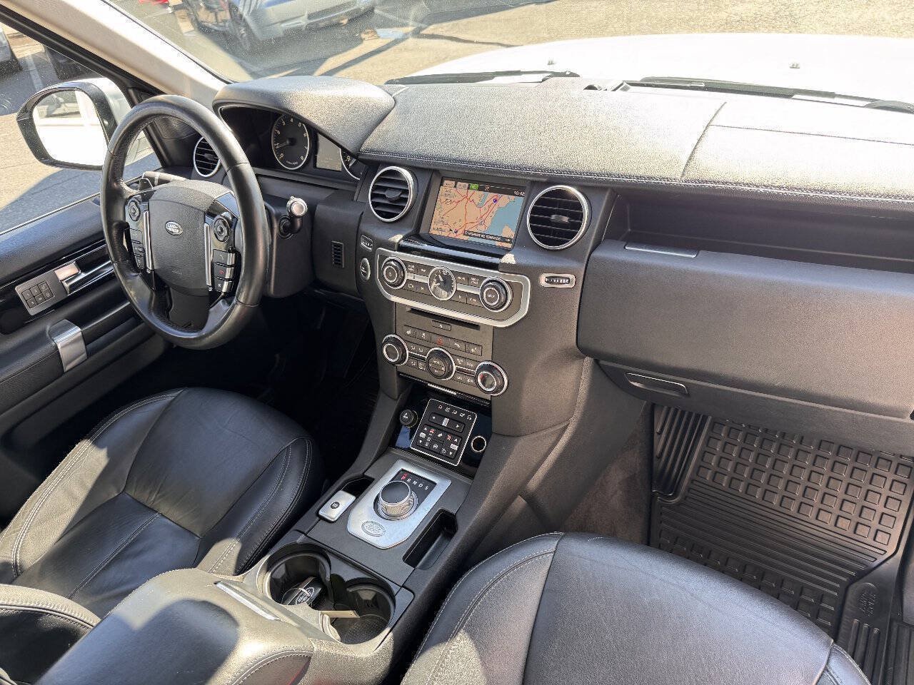 Used 2016 Land Rover LR4 HSE LUX AWD/4WD image 17