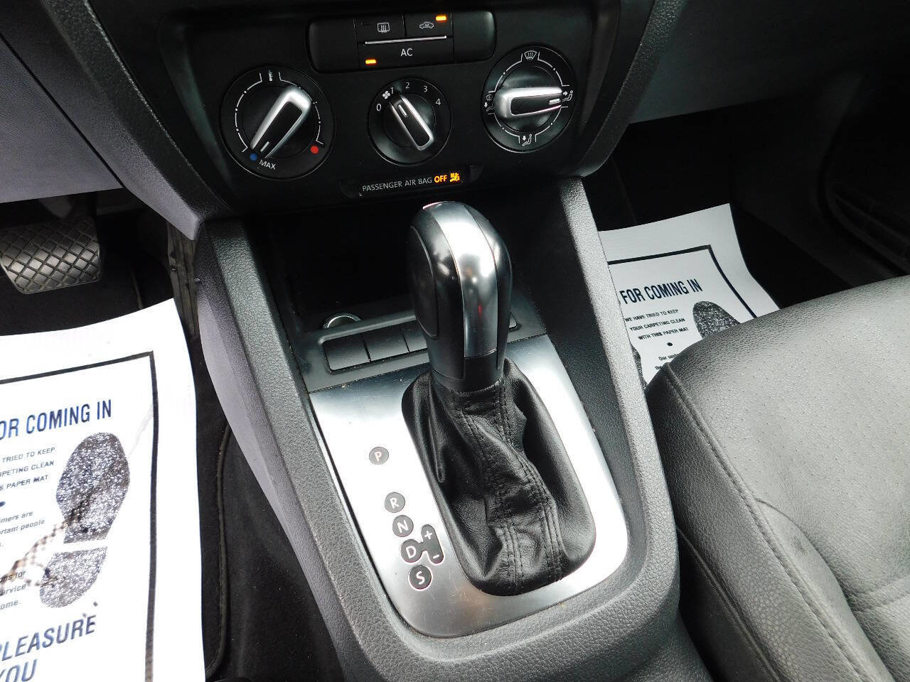 Used 2012 Volkswagen Jetta SE image 25