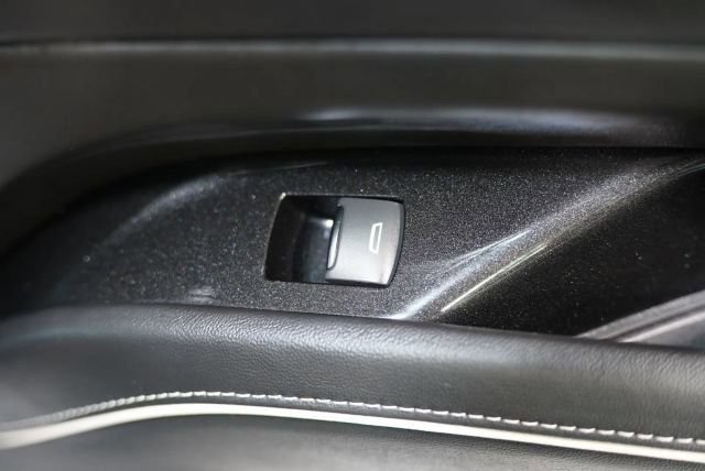 Used 2023 Cadillac Escalade V AWD/4WD image 51