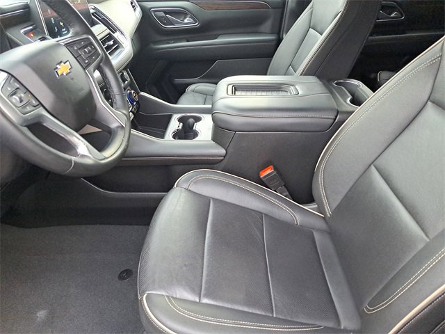 Used 2024 Chevrolet Suburban Premier image 22