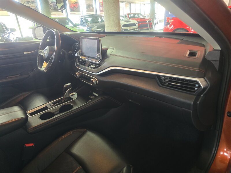 Used 2022 Nissan Altima 2.5 SR FWD image 14