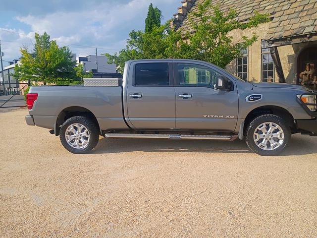 Used 2016 Nissan Titan SV AWD/4WD image 16