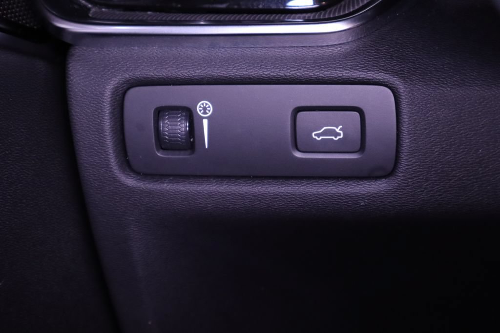 Used 2020 Volvo S60 T5 Momentum FWD image 25