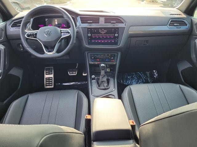 Certified 2023 Volkswagen Tiguan SE R-Line FWD image 12