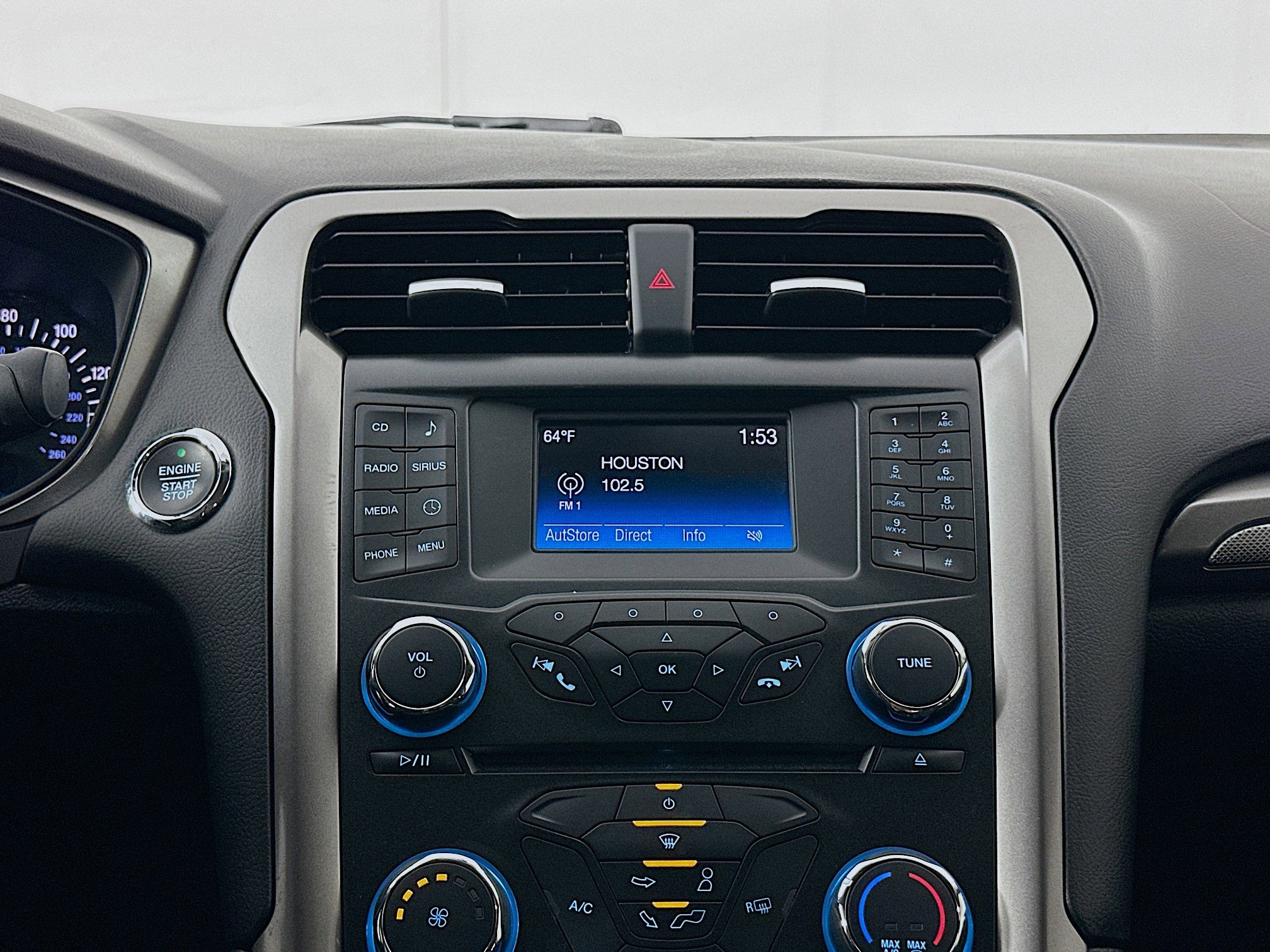 Used 2017 Ford Fusion SE image 19