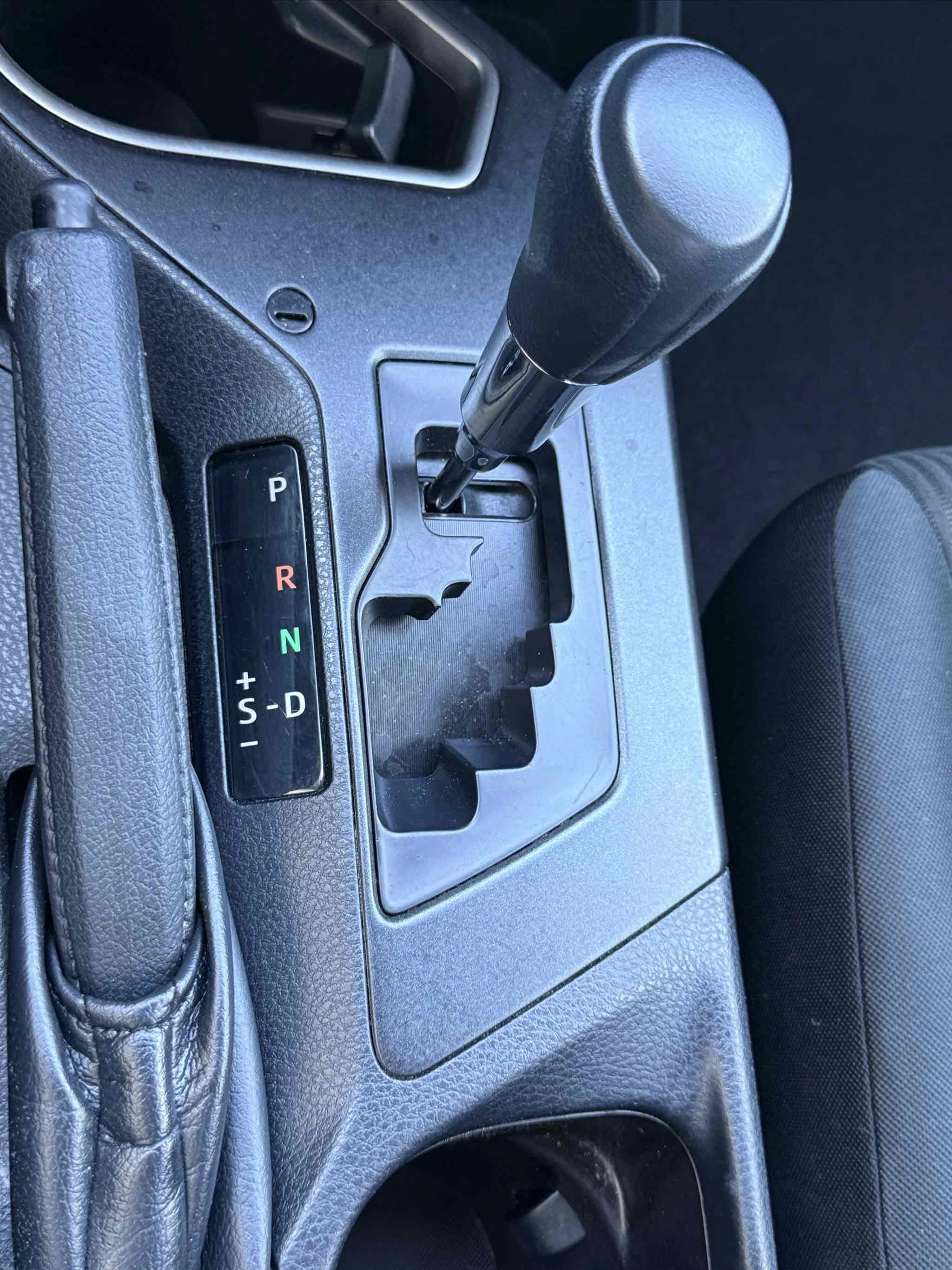 Used 2018 Toyota RAV4 LE w/ All Weather Liner Package FWD image 93