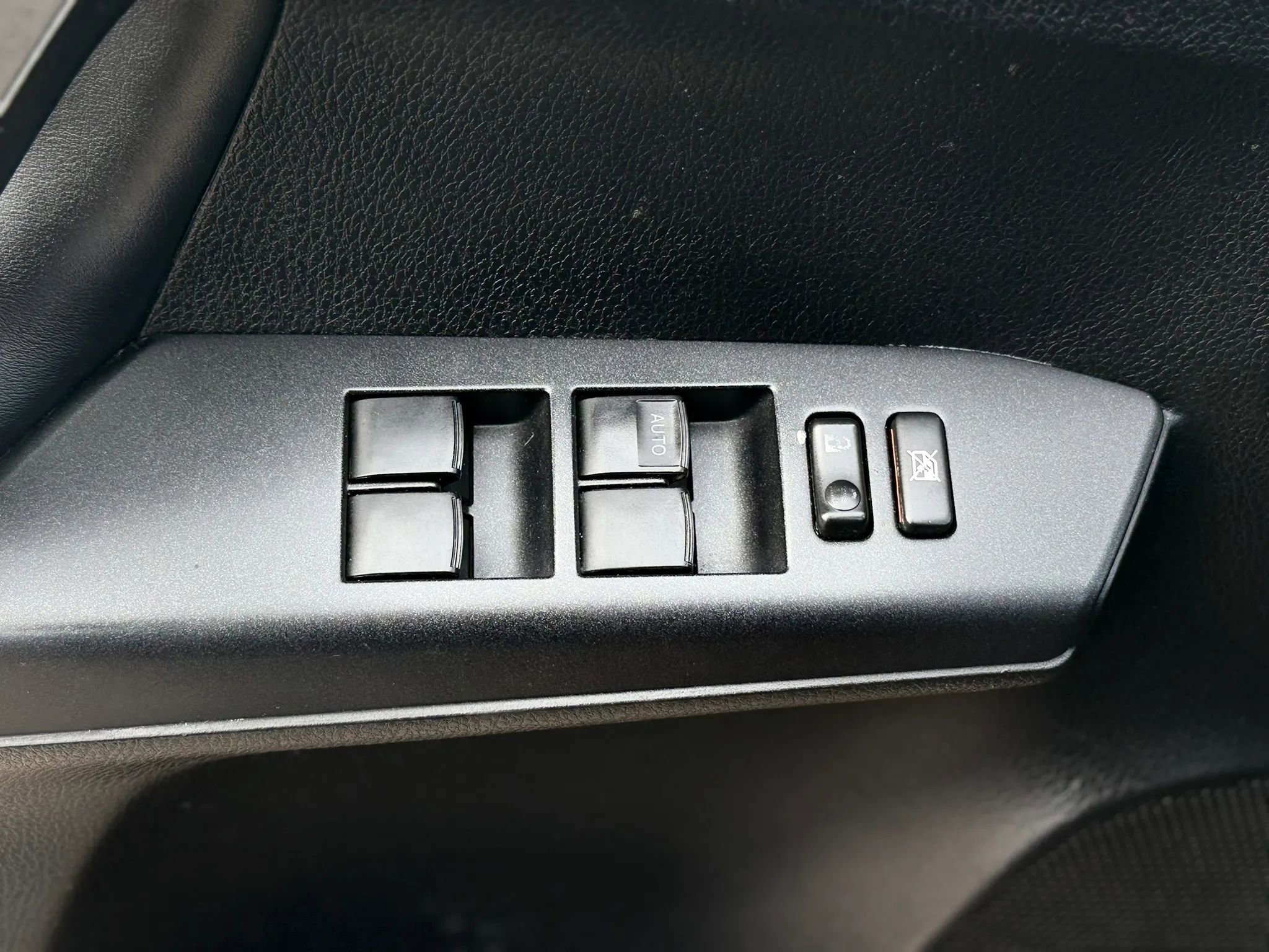 Used 2016 Toyota RAV4 XLE FWD image 23