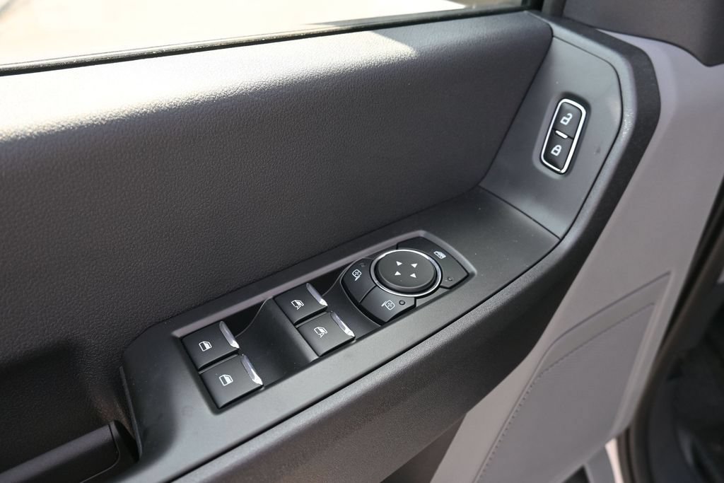 New 2026 Ford F550 4x4 Supercab Super Duty image 7