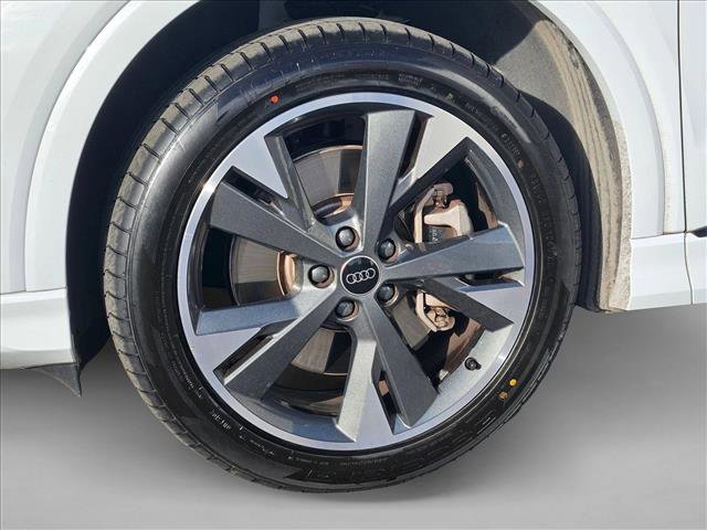 Used 2024 Audi Q4 e-tron Premium image 20