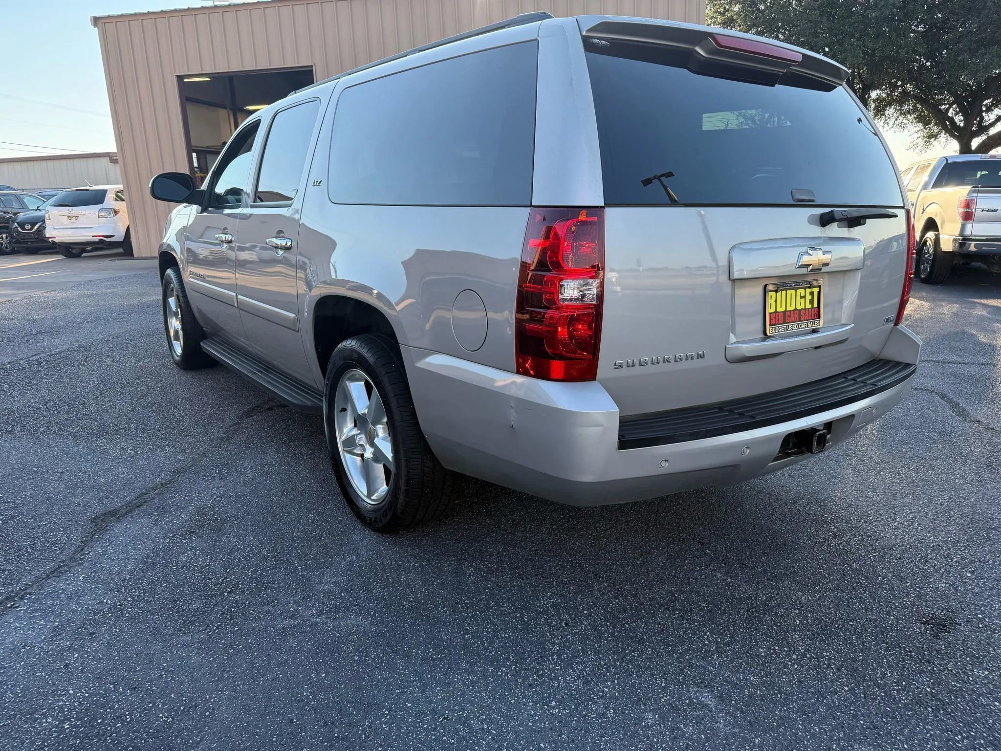 Used 2008 Chevrolet Suburban LTZ w/ LTZ Preferred Equipment Group image 7