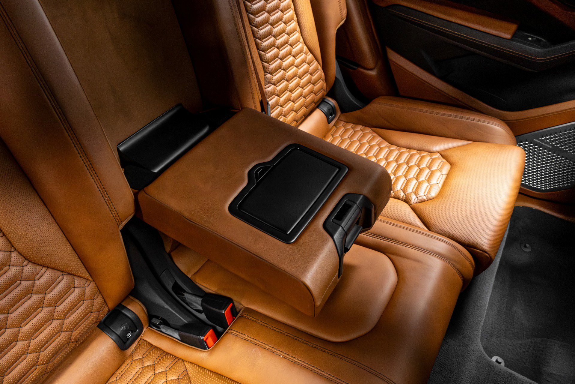 Used 2019 Lamborghini Urus image 28
