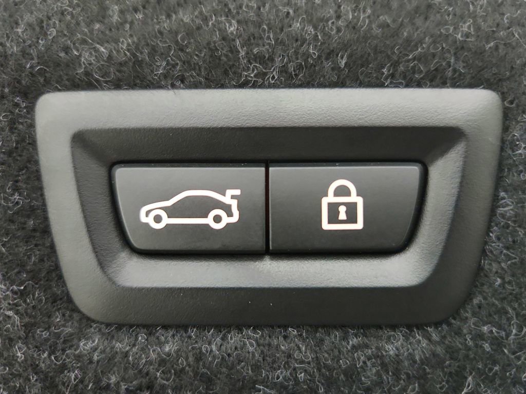 Used 2022 BMW M5 w/ Competition Package image 44